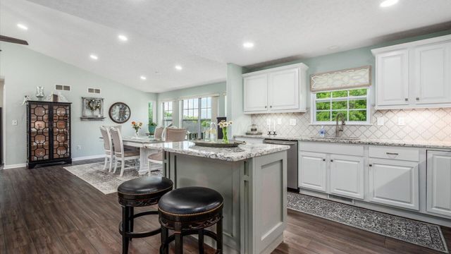 1298 Bluejack Lane, Heath, OH 43056