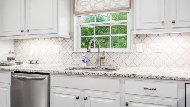 1298 Bluejack Lane, Heath, OH 43056