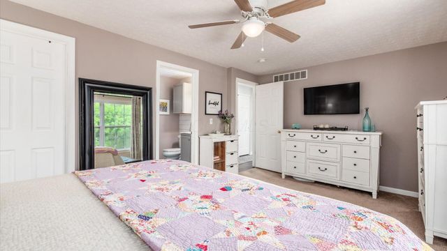 1298 Bluejack Lane, Heath, OH 43056
