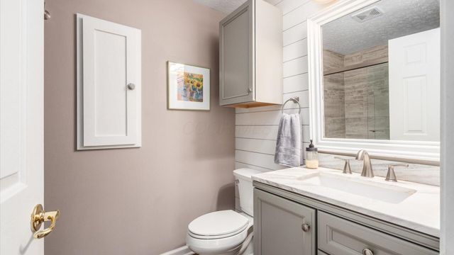 1298 Bluejack Lane, Heath, OH 43056