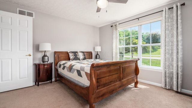 1298 Bluejack Lane, Heath, OH 43056