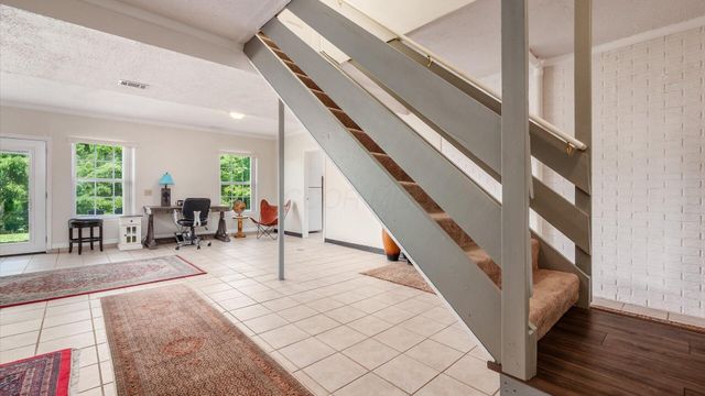 1298 Bluejack Lane, Heath, OH 43056