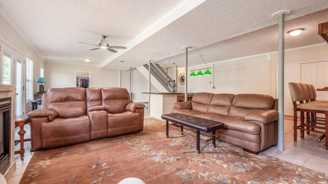 1298 Bluejack Lane, Heath, OH 43056