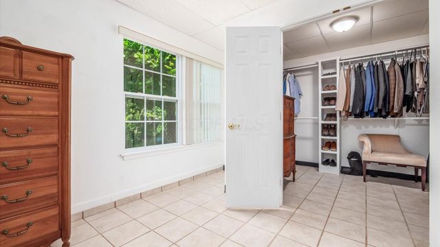 1298 Bluejack Lane, Heath, OH 43056