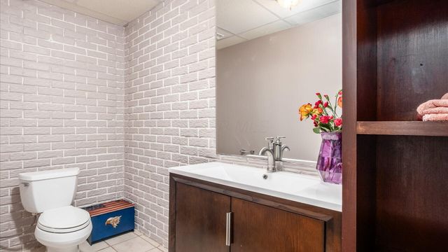 1298 Bluejack Lane, Heath, OH 43056