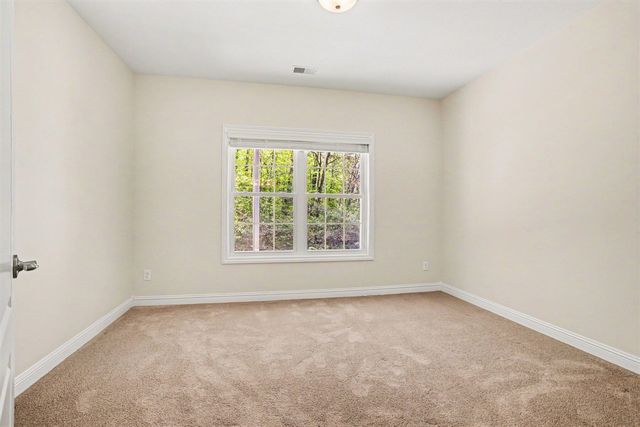 2221 Hunters Run, Kalamazoo, MI 49048