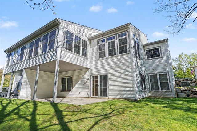 2221 Hunters Run, Kalamazoo, MI 49048