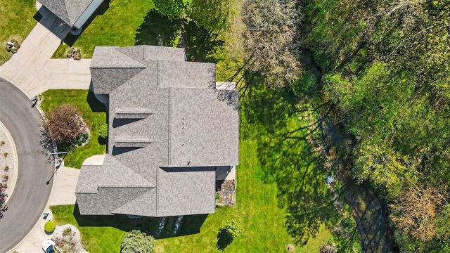 2221 Hunters Run, Kalamazoo, MI 49048