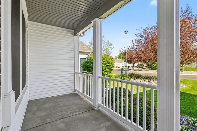 2221 Hunters Run, Kalamazoo, MI 49048