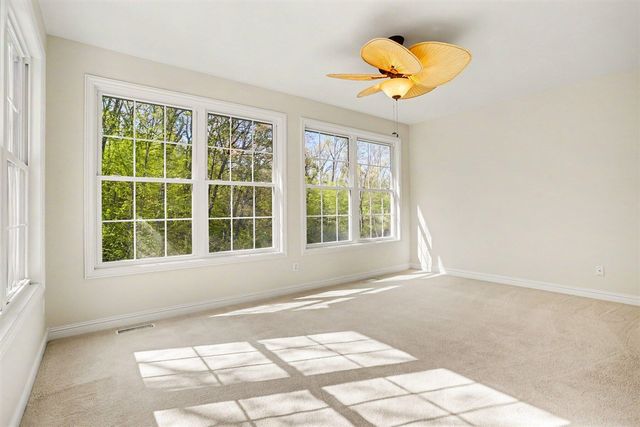 2221 Hunters Run, Kalamazoo, MI 49048