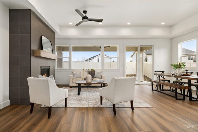 652 N Morning Glory Avenue, Eagle, ID 83616