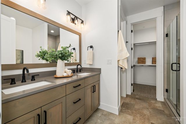 652 N Morning Glory Avenue, Eagle, ID 83616