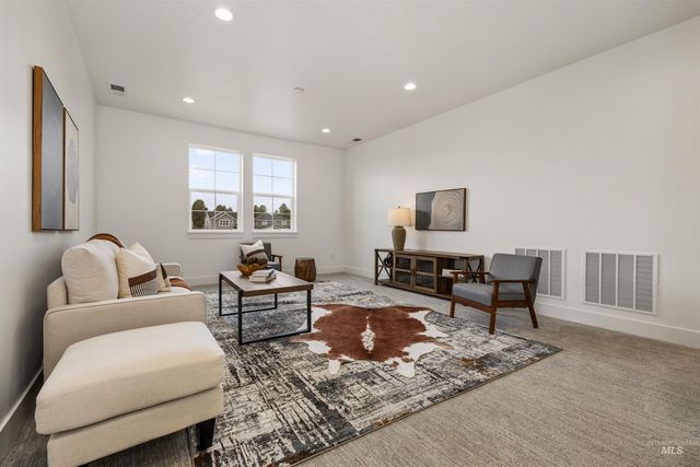 652 N Morning Glory Avenue, Eagle, ID 83616