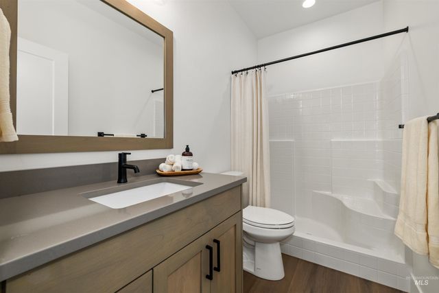 652 N Morning Glory Avenue, Eagle, ID 83616