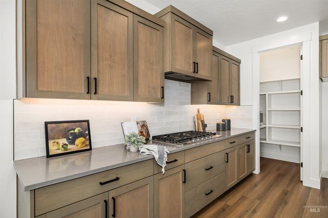 652 N Morning Glory Avenue, Eagle, ID 83616