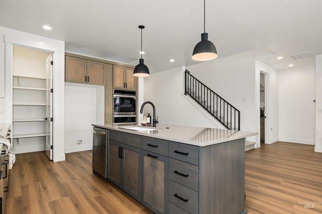 652 N Morning Glory Avenue, Eagle, ID 83616