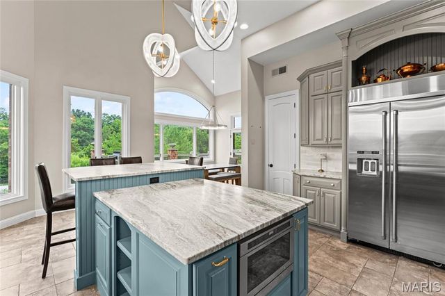 8424 Rock Ridge Court, Edwardsville, IL 62025