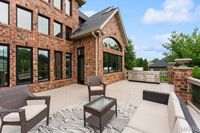 8424 Rock Ridge Court, Edwardsville, IL 62025
