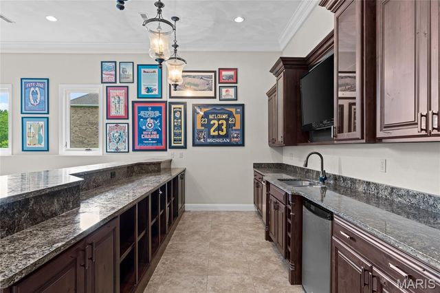 8424 Rock Ridge Court, Edwardsville, IL 62025