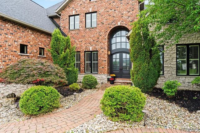 8424 Rock Ridge Court, Edwardsville, IL 62025