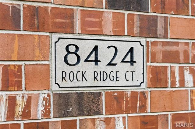 8424 Rock Ridge Court, Edwardsville, IL 62025