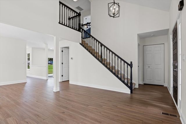 1740 Bradford Lane, Crystal Lake, IL 60014