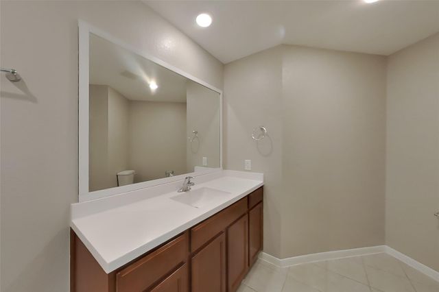 829 Painted Bison Drive, La Marque, TX 77568