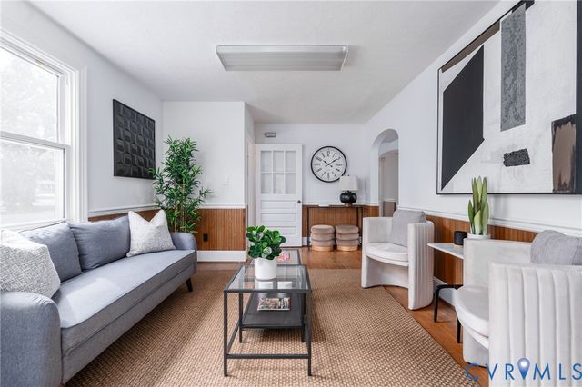 2004 Snead Ave, Colonial Heights, VA 23834