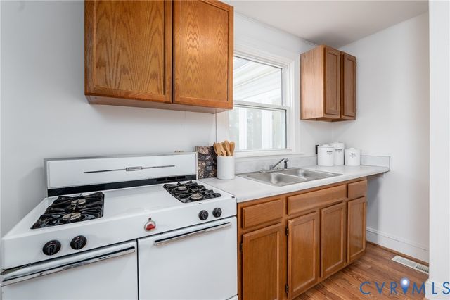 2004 Snead Ave, Colonial Heights, VA 23834