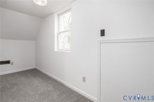 2004 Snead Ave, Colonial Heights, VA 23834