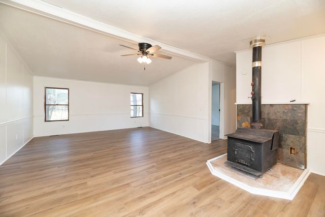 13064 Riverside Drive, Constantine, MI 49042