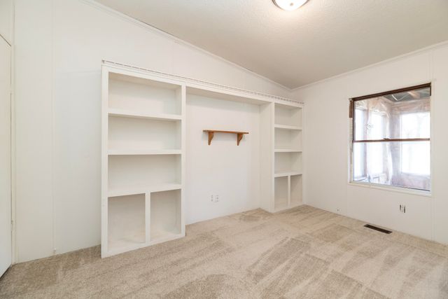 13064 Riverside Drive, Constantine, MI 49042