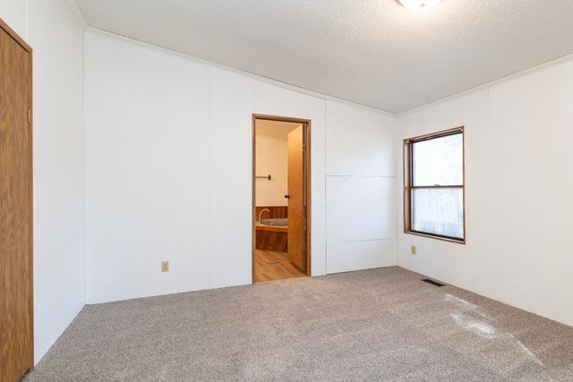 13064 Riverside Drive, Constantine, MI 49042