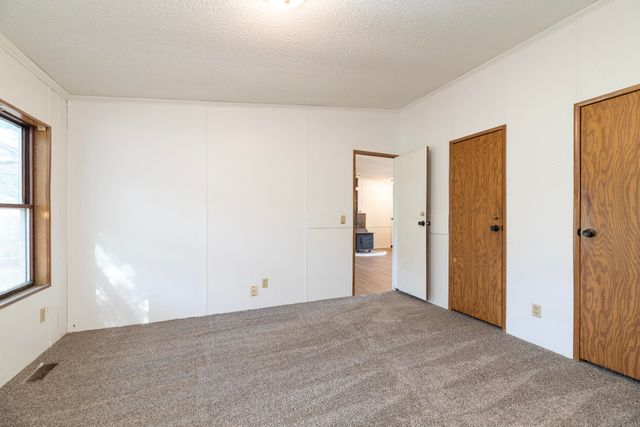 13064 Riverside Drive, Constantine, MI 49042