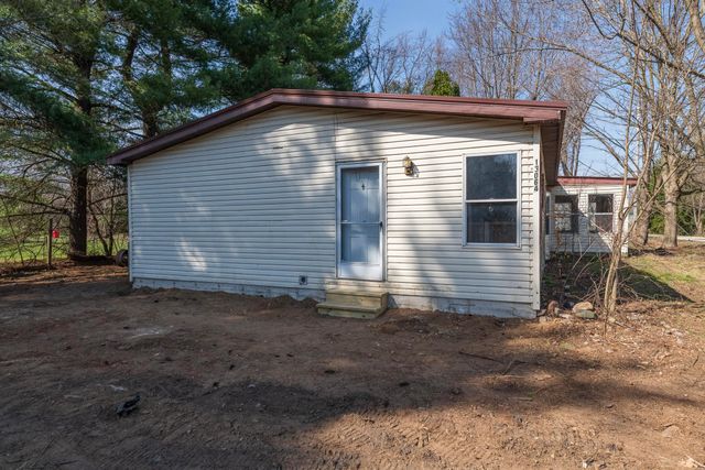 13064 Riverside Drive, Constantine, MI 49042