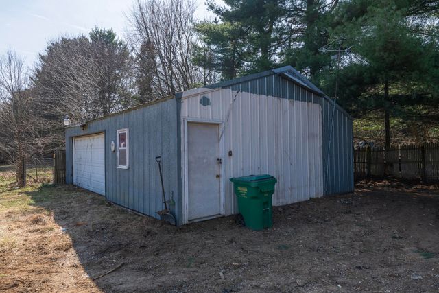 13064 Riverside Drive, Constantine, MI 49042