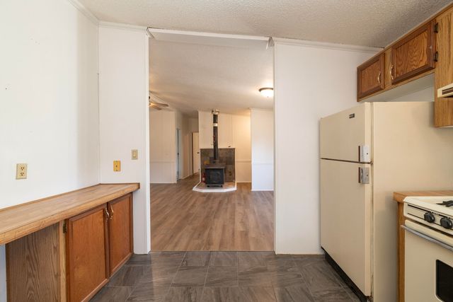 13064 Riverside Drive, Constantine, MI 49042