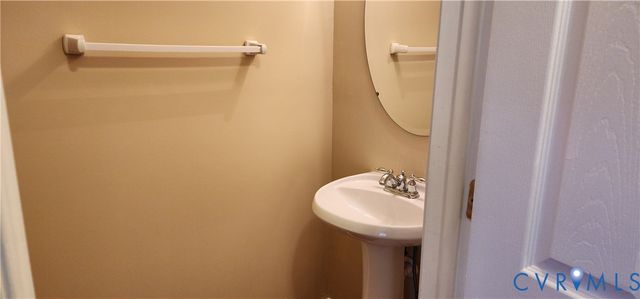 10505 Barbara Ln, Glen Allen, VA 23233