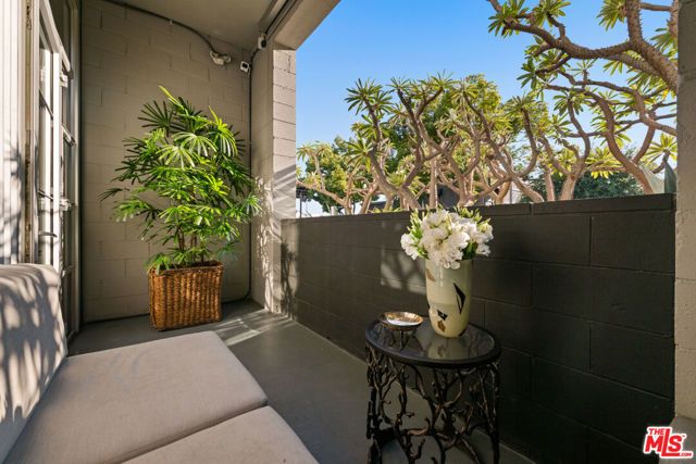 710 N Orlando Avenue 101, West Hollywood, CA 90069