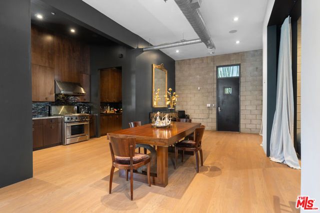 710 N Orlando Avenue 101, West Hollywood, CA 90069
