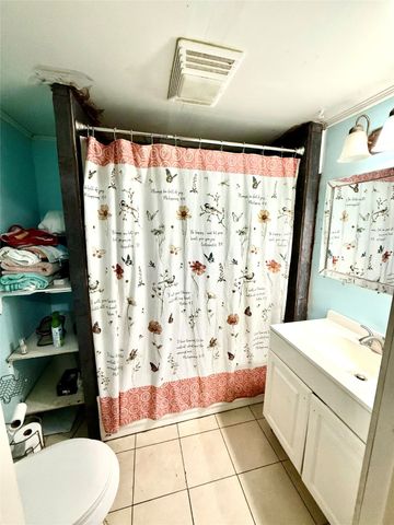 1027 W Crawford Street, Denison, TX 75020