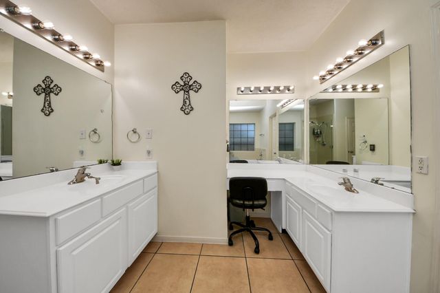 7903 Veranda Drive, Cove, TX 77523