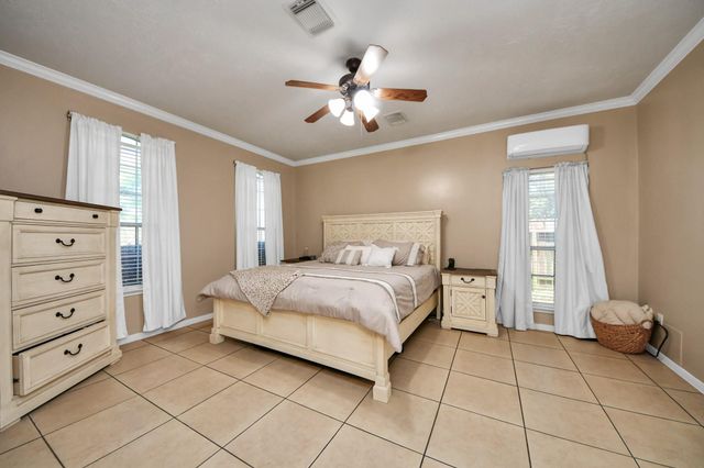 7903 Veranda Drive, Cove, TX 77523