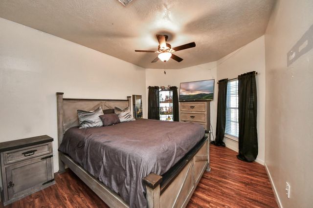 7903 Veranda Drive, Cove, TX 77523