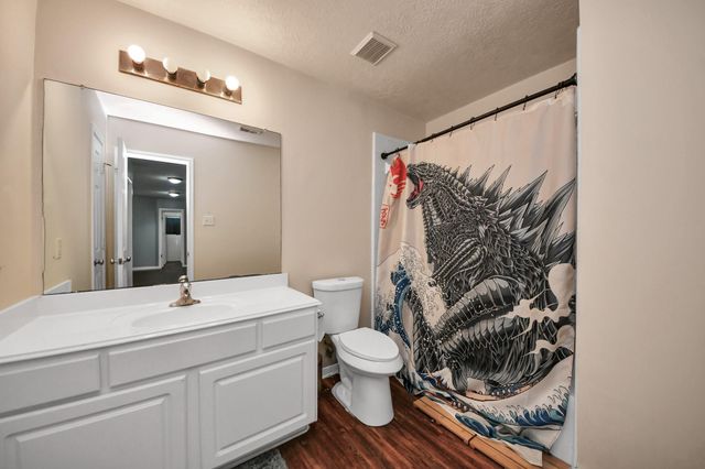 7903 Veranda Drive, Cove, TX 77523