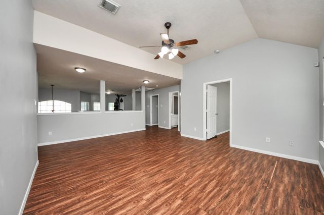 7903 Veranda Drive, Cove, TX 77523