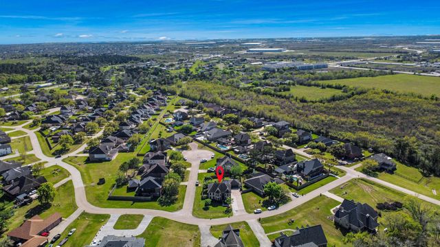 7903 Veranda Drive, Cove, TX 77523