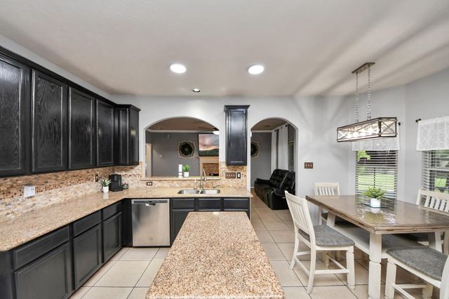 7903 Veranda Drive, Cove, TX 77523