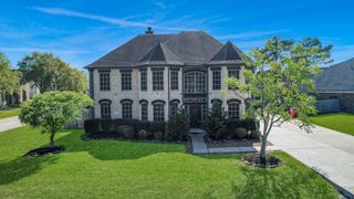 7903 Veranda Drive, Cove, TX 77523