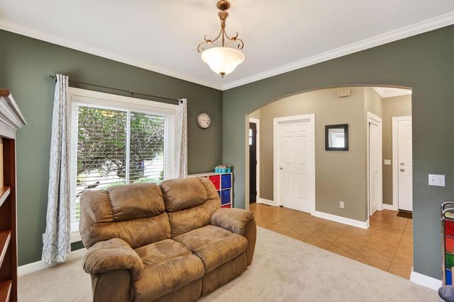 1500 Kentlands Court, Waunakee, WI 53597